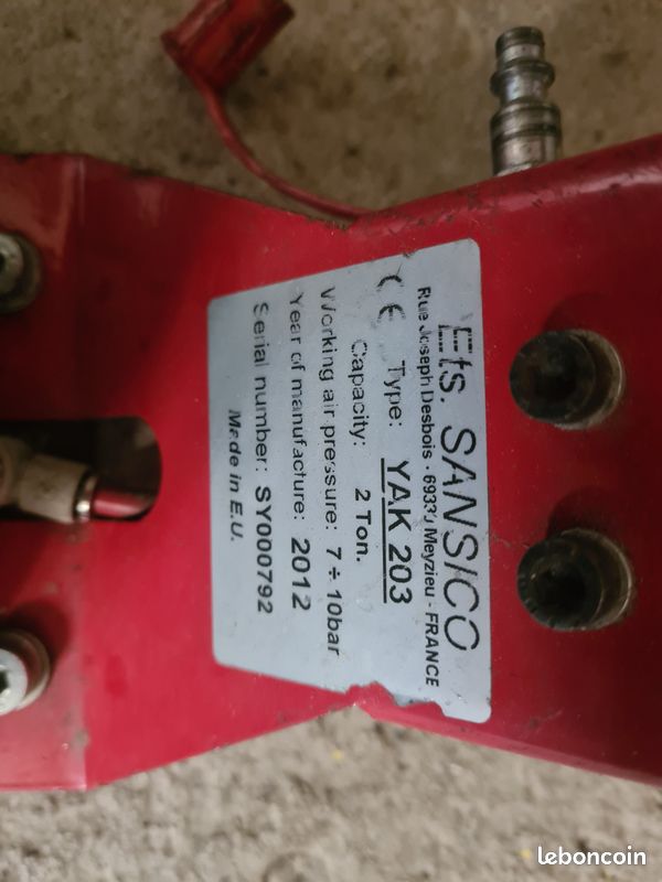 Cric pneumatique YAK 203 (image 3)