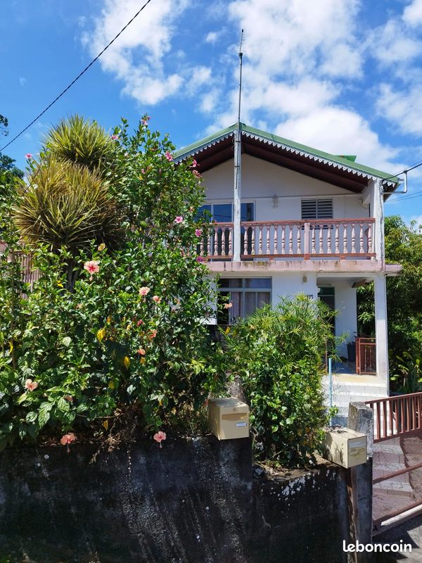 Maison 3 pièces 50 m² · à Baillif · 50 m² · 600 €