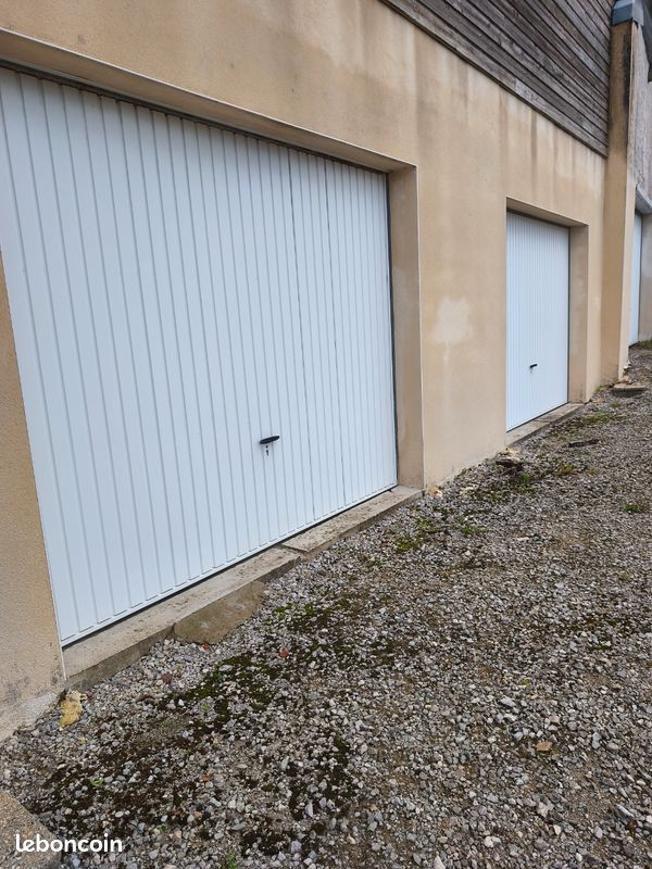 Garage · à Fruges · 50 €/mois