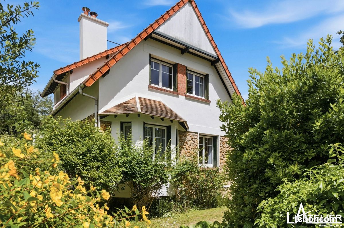 Maison 7 pièces 135 m² · à Saint-Germain-en-Laye · 135 m² · 845 000 €