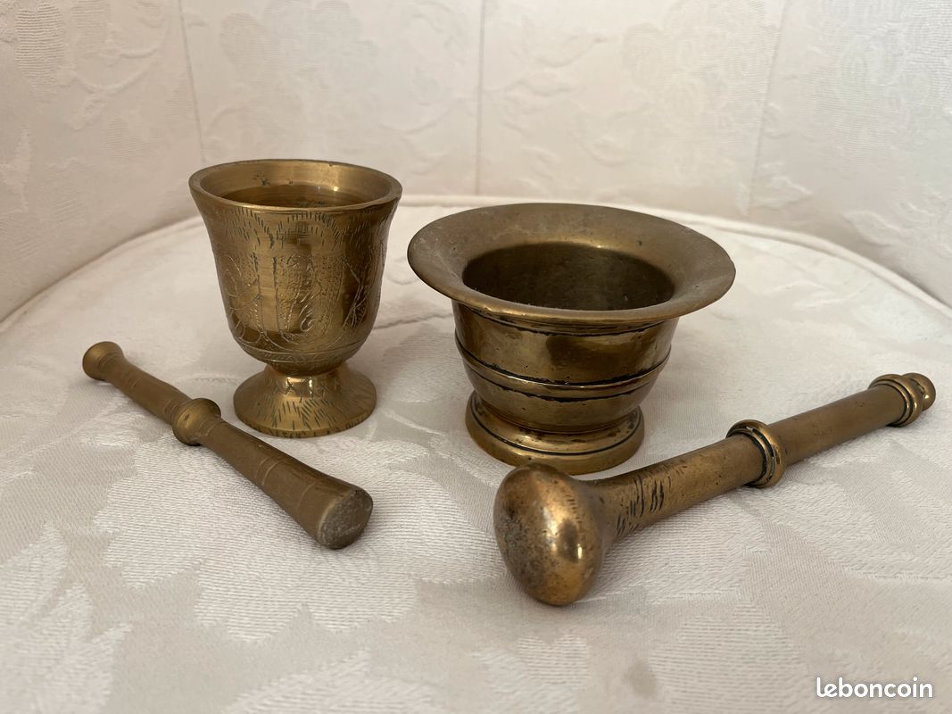 Pilons en bronze (image 1)