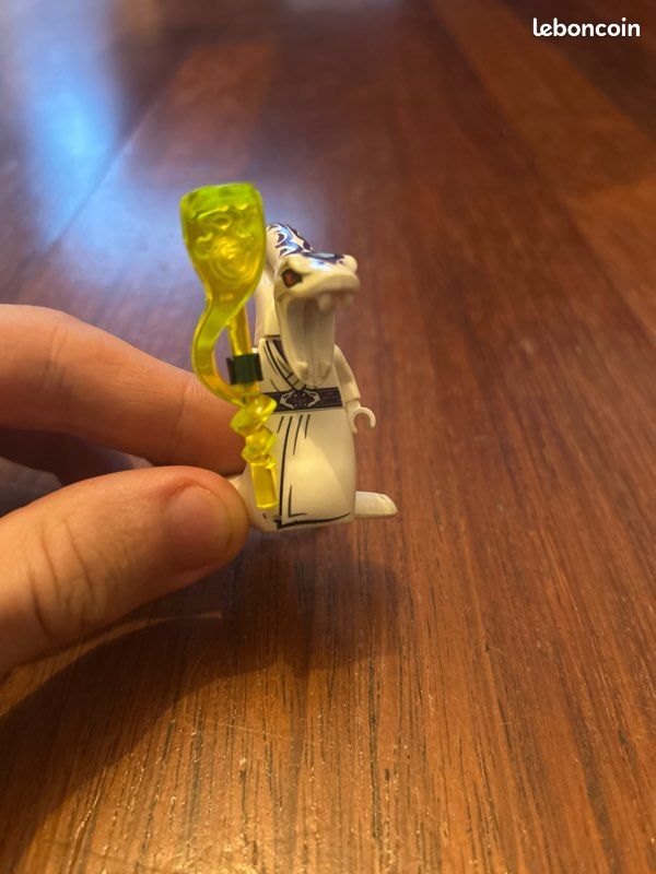 Figurine Pythor blanc lego ninjago (image 1)