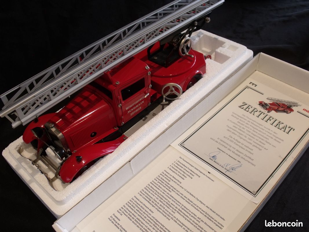 Jouet En Tôle Marklin - Gros Camion De Pompier Mécanique 40 Cm, échelle 1:16, Modèle 1939