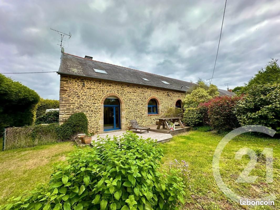 Maison 6 pièces 191 m² · à Javené · 191 m² · 332 480 €