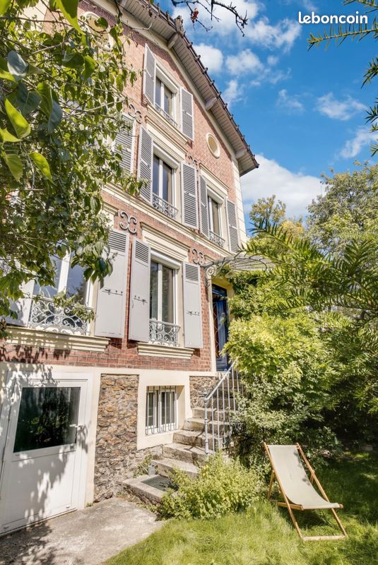 Maison 7 pièces 200 m² · à Suresnes · 200 m² · 1 200 000 €