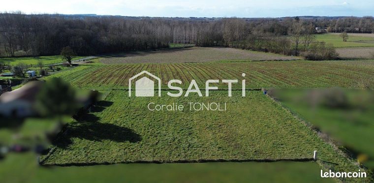 Terrain 2614 m² BASSAC