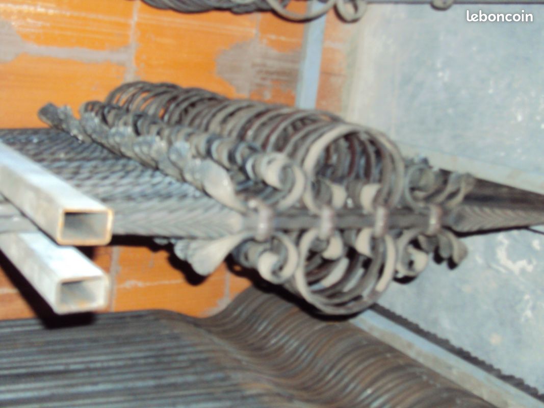 Balustre avec élément décoratif fer (image 3)