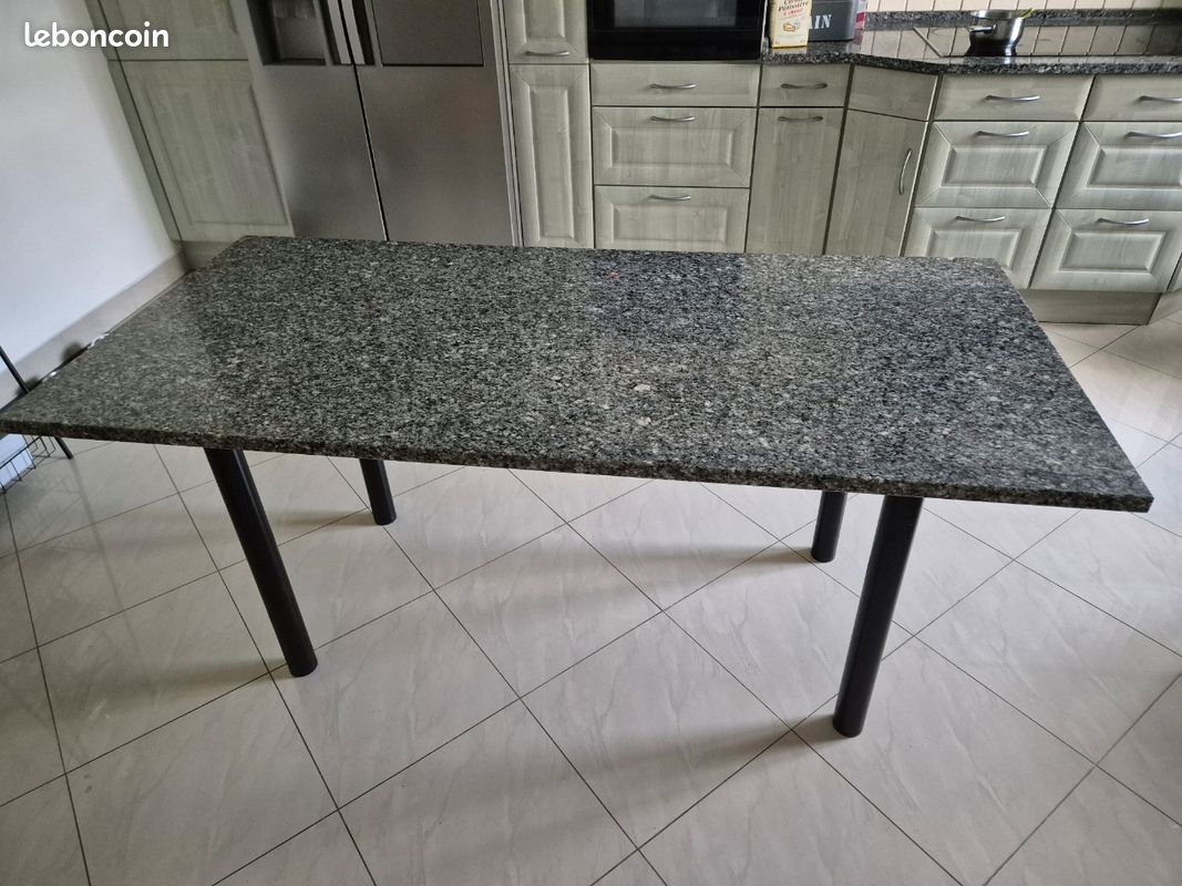 Table de cuisine en granit noire (image 1)
