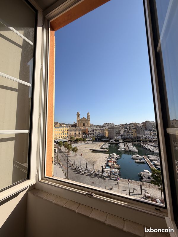 Appartement 4 pièces 96 m² · à Bastia · 96 m² · 1 250 €
