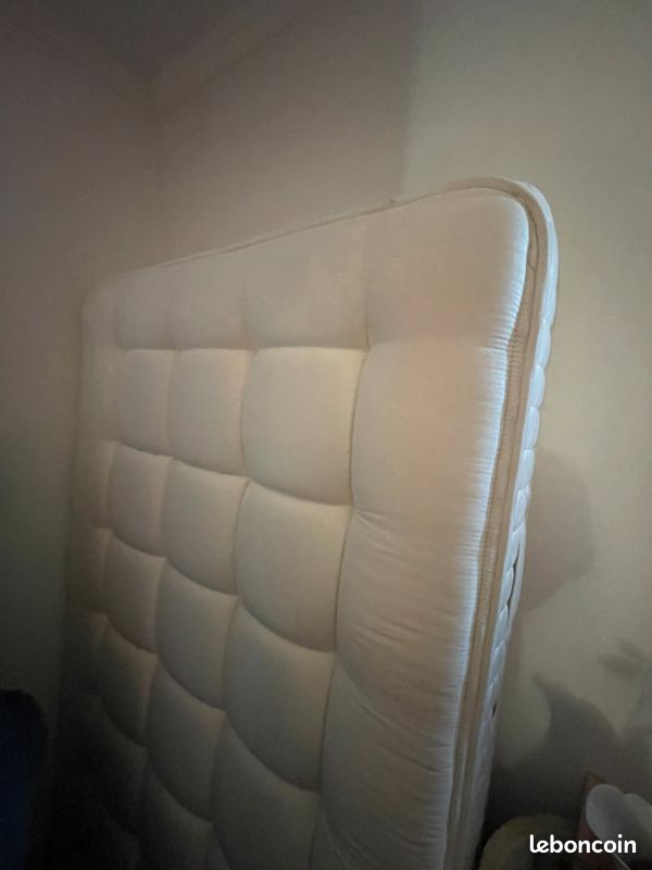 Matelas Simmons Haut de Gamme (image 1)