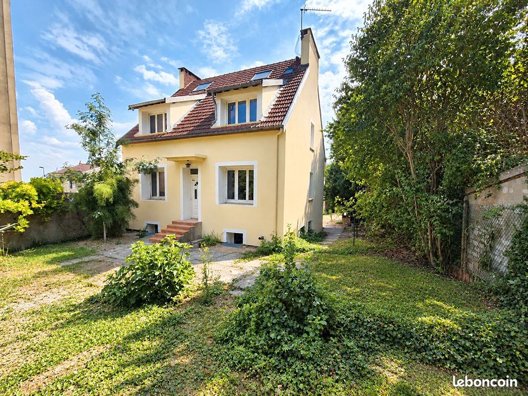 Maison 11 pièces 256 m² · à Fontenay-sous-Bois · 256 m² · 832 000 €