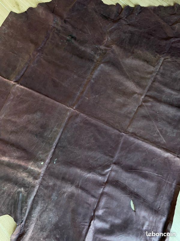 Grand morceau de cuir suédine prune 120x130 (image 4)