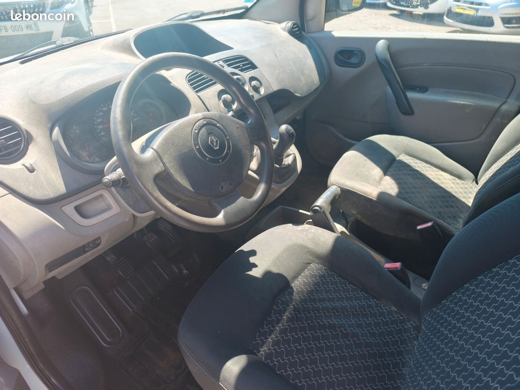 Renault kangoo dci 70 cv portes lateral (image 5)
