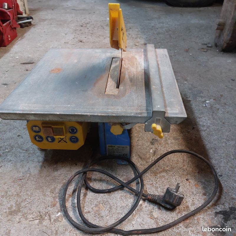 Scie a carrelage electrique (image 1)