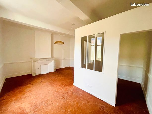 Studio 1 pièce 40 m²