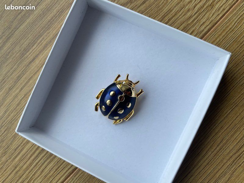 Pendentif et broche en forme de coccinelle en émail de différentes couleurs - En