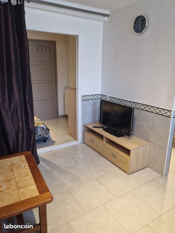 Appartement 2 pièces 30 m² · à Toulon · 30 m² · 300 €
