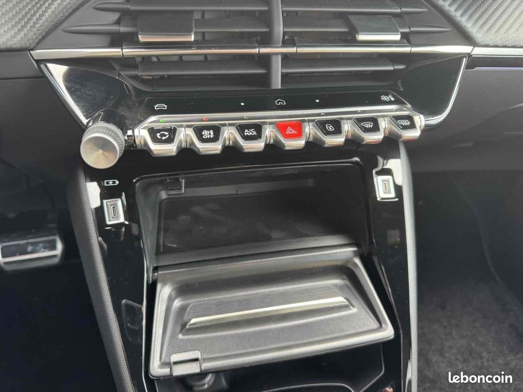 Peugeot 2008 1.2 HYBRID 145CH GT E-DCS6 (image 18)