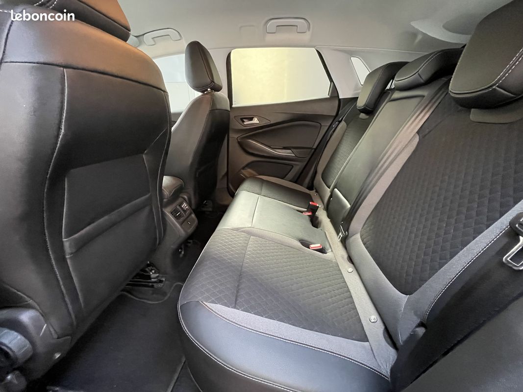 OPEL Grandland X 1.6 HYBRID 225 BVA8 ELITE (image 19)