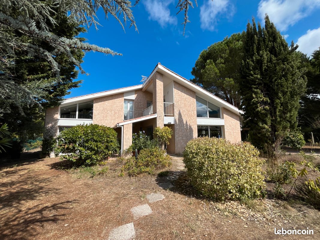 Maison 6 pièces 136 m² · à Sanguinet · 136 m² · 499 000 €
