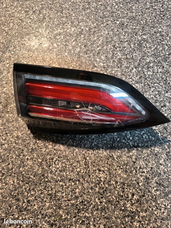 Feu arrière droit Renault Espace 5 (image 1)