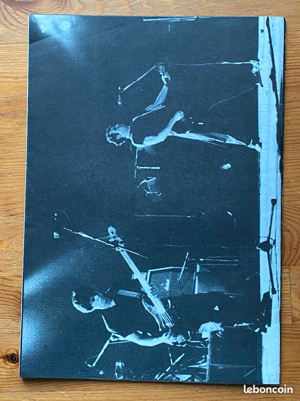 Black and White "The Stranglers" Magazine N° 13 (TBE) (image 2)