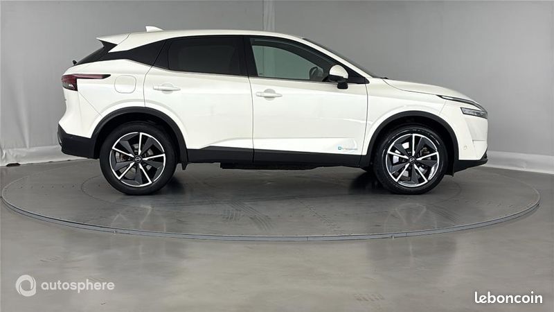 Nissan Qashqai e-POWER 190ch Tekna 2022 (image 4)