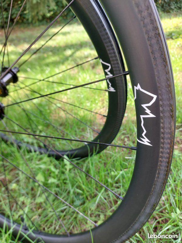 Tune Paire de Roues - Yokto 4550 - 28 | Carbone | Roulement Céramique