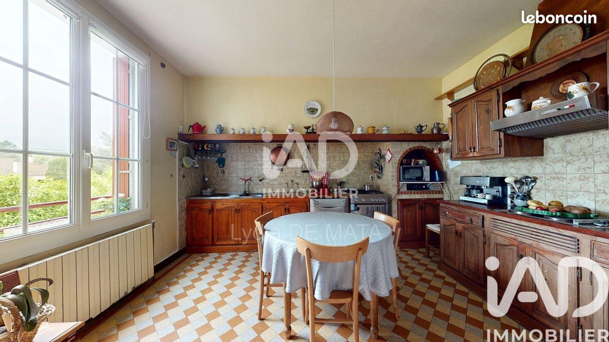 Maison 6 pièces 209 m² · à Grenade · 209 m² · 355 000 €