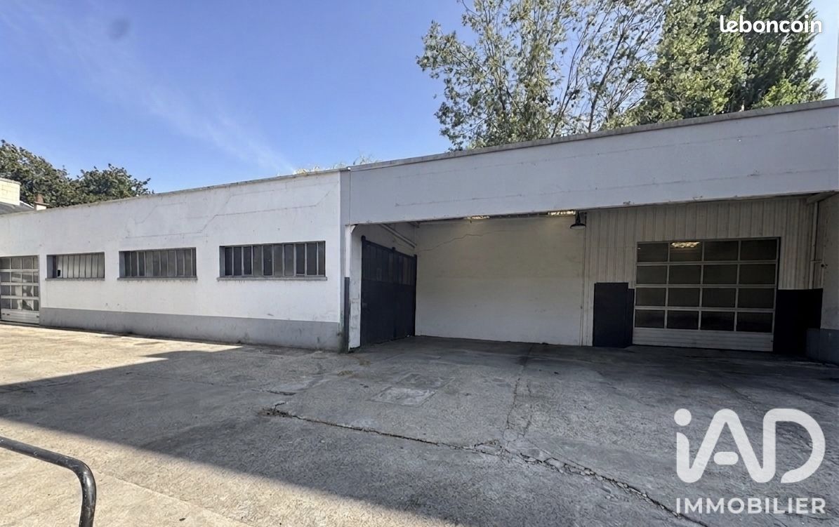 Maison 8 pièces 300 m² · à Poitiers · 300 m² · 390 000 €