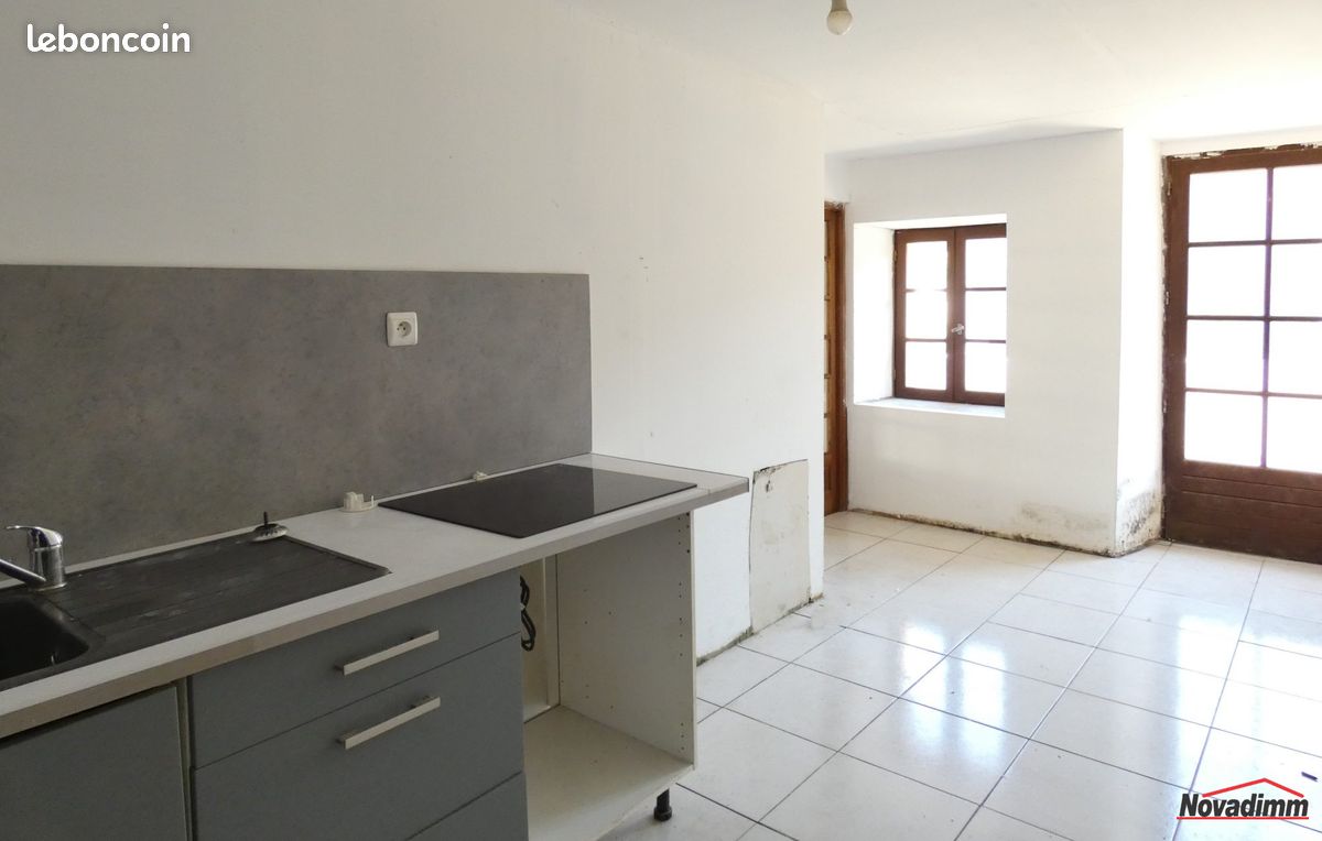 Maison 3 pièces 112 m² - Nieuil 16270 (image principale 7)