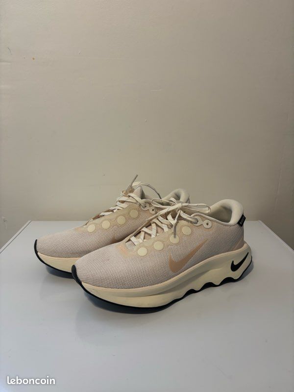 Baskets Nike Motiva GTX (image 1)