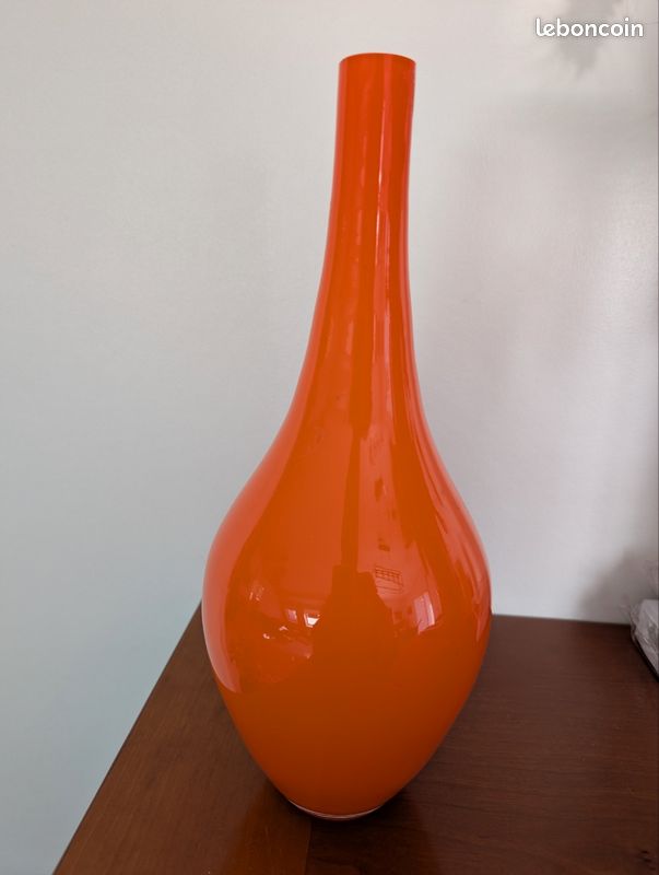 Vase (image 1)