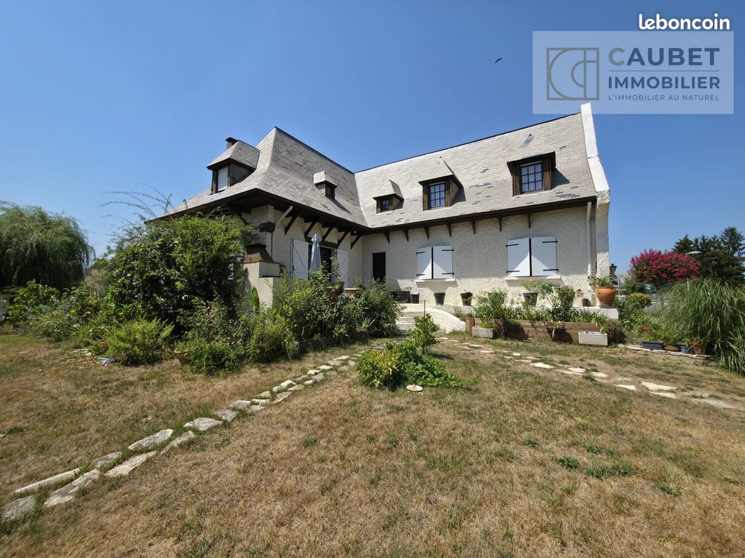 Maison 8 pièces 187 m² · à Tarbes · 187 m² · 275 000 €