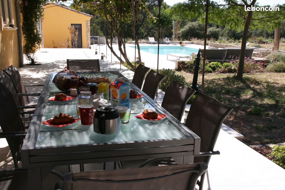 Villa au calme 9 pers avec pisc privee Bagnols , poolhouse complet, ping pong et terrain de boules (image 2)