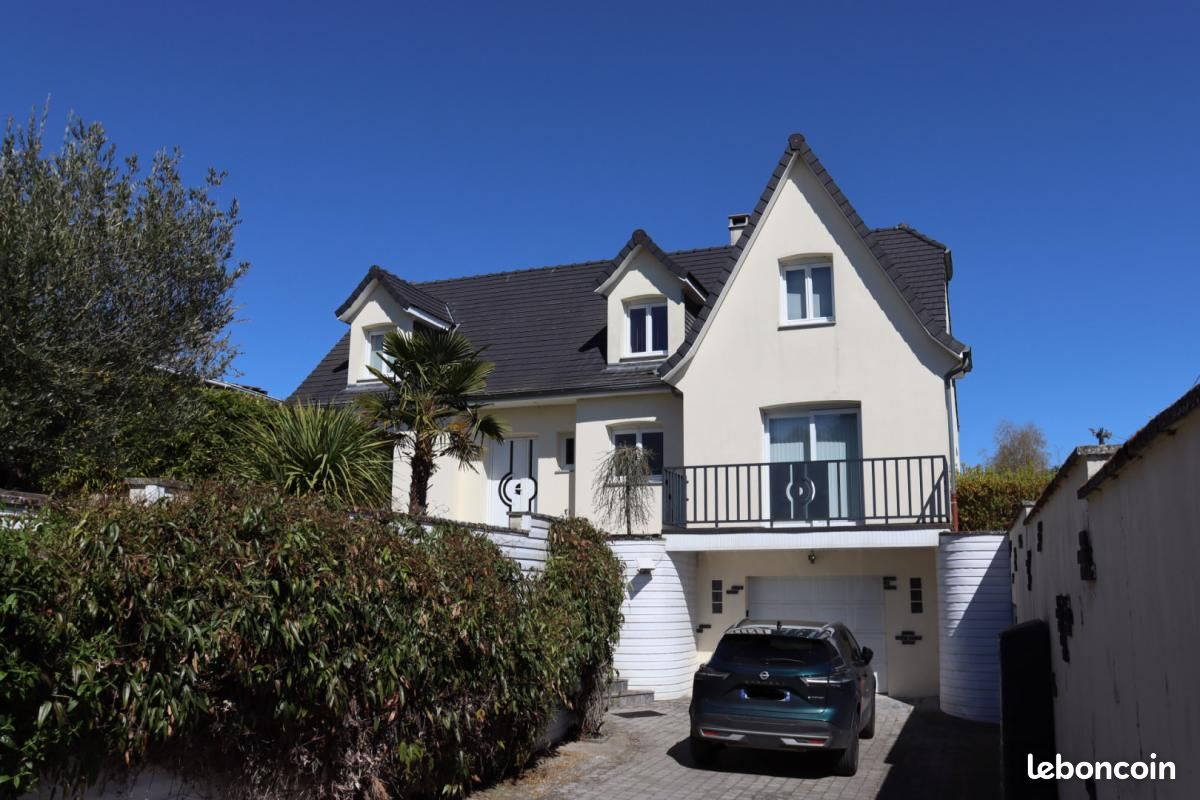 Maison 7 pièces 223 m² · à Cambrai · 223 m² · 357 000 €