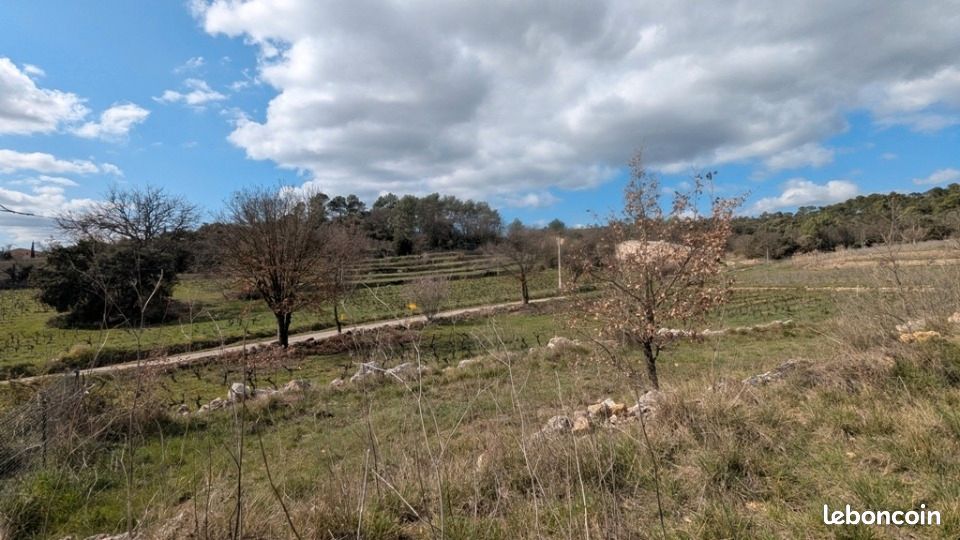 Terrain 669 m² Carces · à Carcès · 130 000 €
