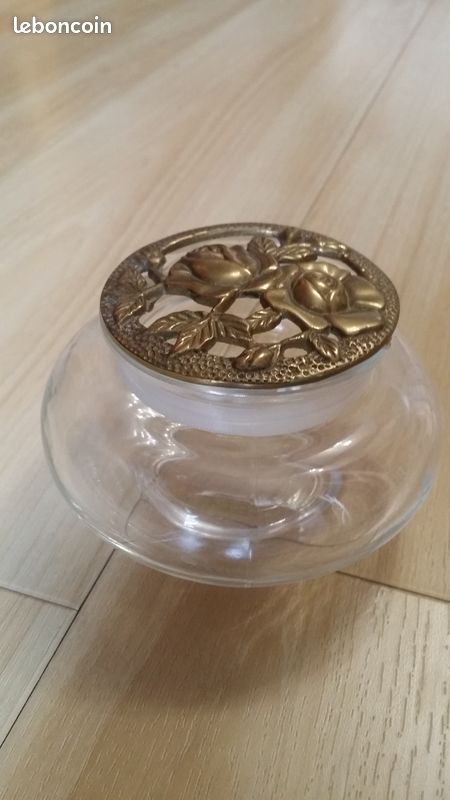 Bol pour pot pourri avec couvercle ajouré à roses (image 1)