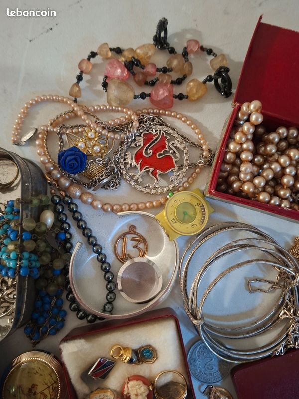 Lot De Bijoux Fantaisie Divers En Métal Argenté - 174 Grammes, Occasion, Parfait Pour Créations