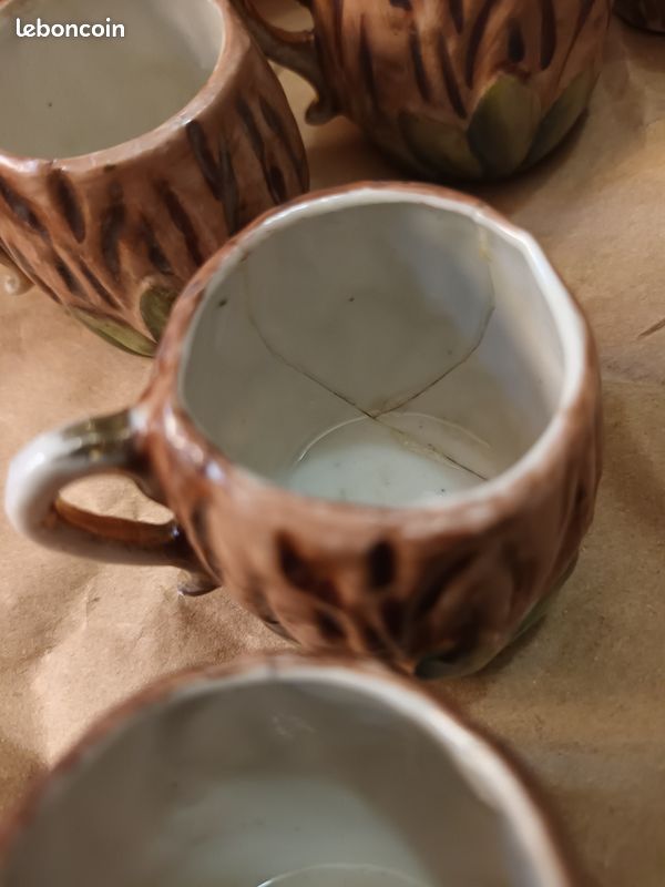 Service à liqueur ancien, forme NOIX en porcelaine (Carafon + 6 tasses + plateau) (image 4)