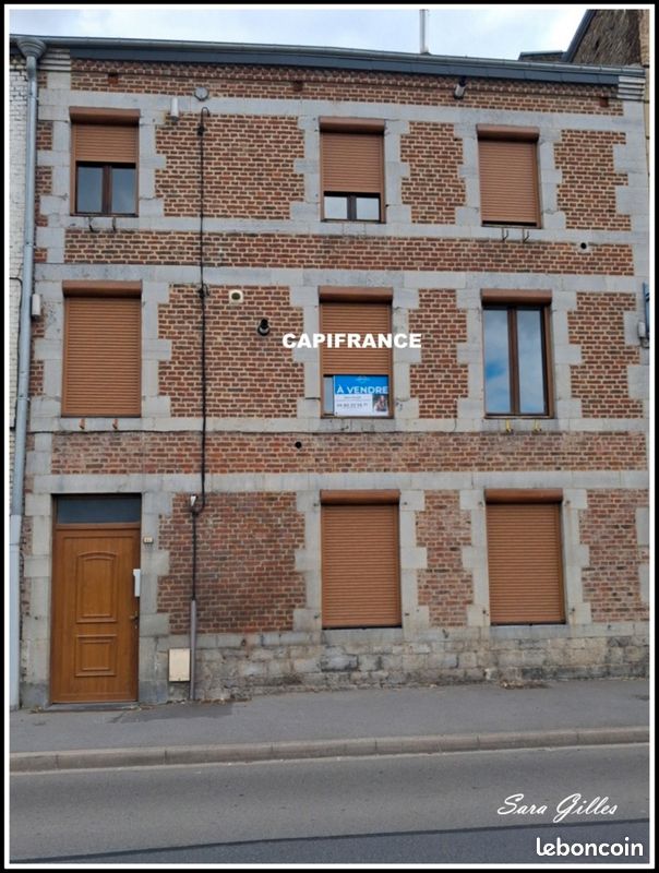 Immeuble 9 pièces 240 m² · à Vireux-Molhain · 240 m² · 185 000 €