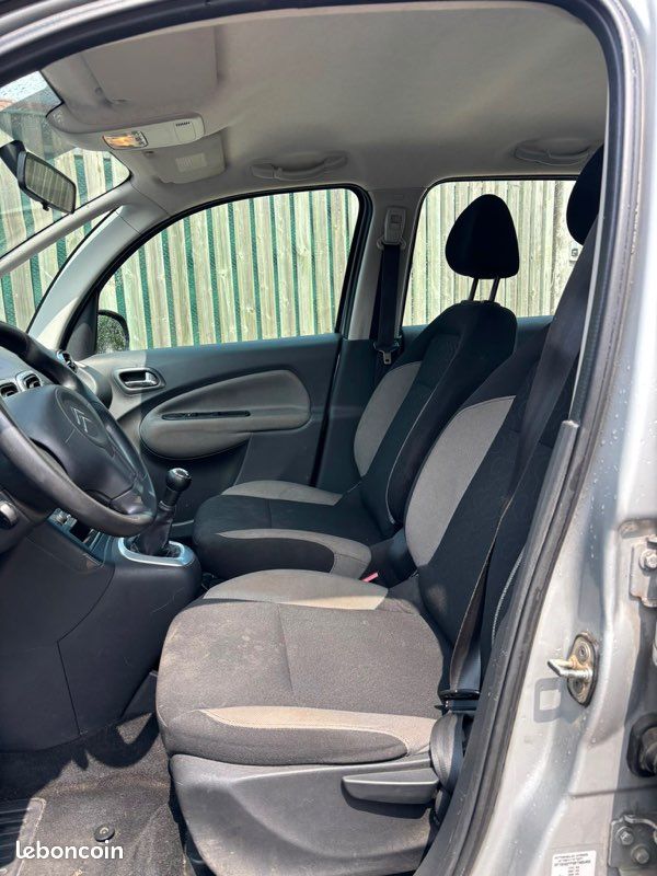 Citroen C3 Picasso 1.4i 95 CV 1 ères mains (image 11)