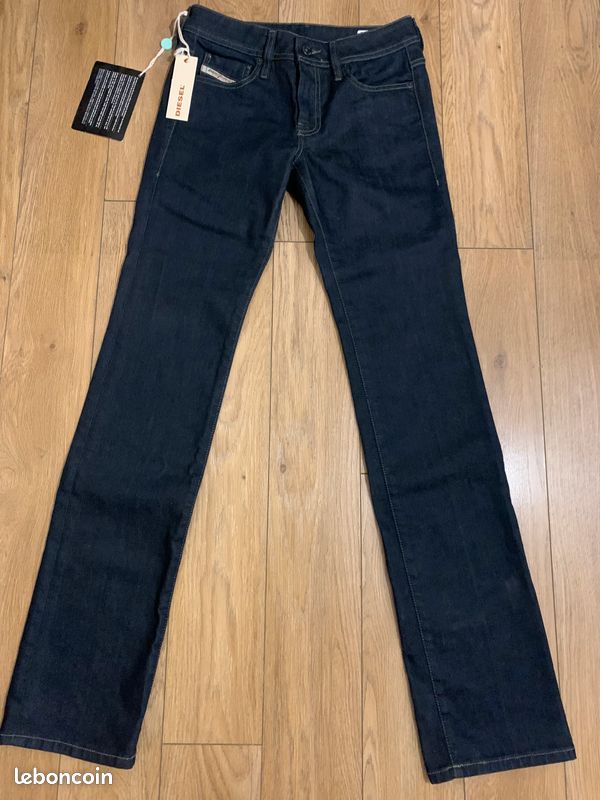 DIESEL - Veste en cuir - Neuf avec étiquette