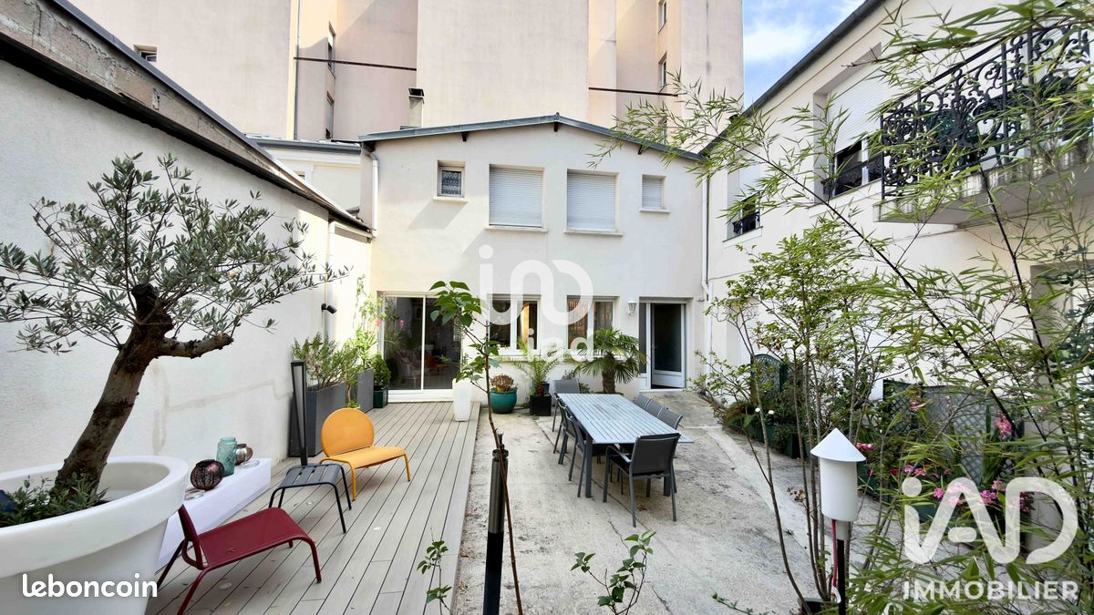 Appartement 8 pièces 247 m² · à Clichy · 247 m² · 1 590 000 €