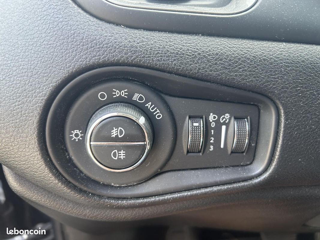 JEEP RENEGADE 1.3 GSE T4 - 150 - BVR 4x2 Limited - CAMERA DE RECUL- BOITE AUTO- ENTRETIENS CONCESSIONS (image 30)
