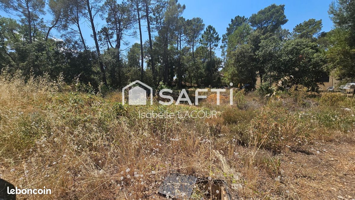 Terrain 1001 m² · à Sillans-la-Cascade · 1 001 m² · 98 000 €