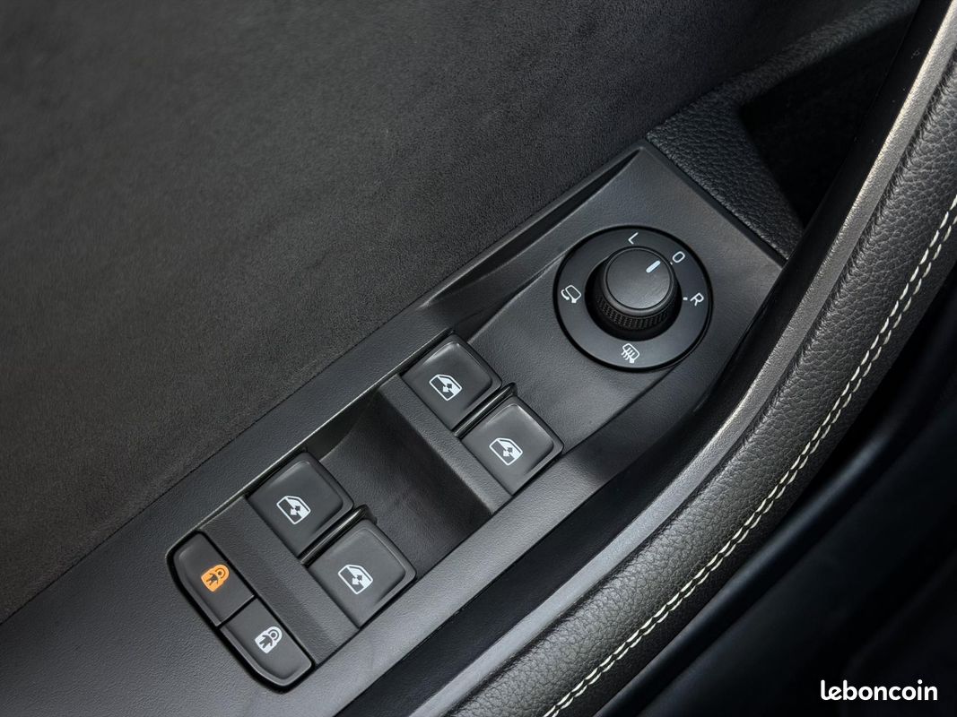 SKODA SUPERB Sportline TSI PHEV Hyrbide recharg 218 DSG 1ère Main Attelage Caméra Kessy GPS (image 24)
