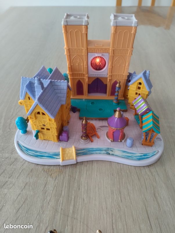 Polly Pocket - Coffret Polly à Paris Avec Figurines - Édition Bluebird (occasion)
