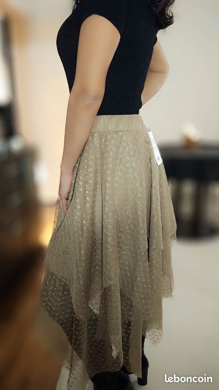 Jupe asymétrique tulle beige NEUVE ÉTIQUETTE Vila 38 40 (image 2)