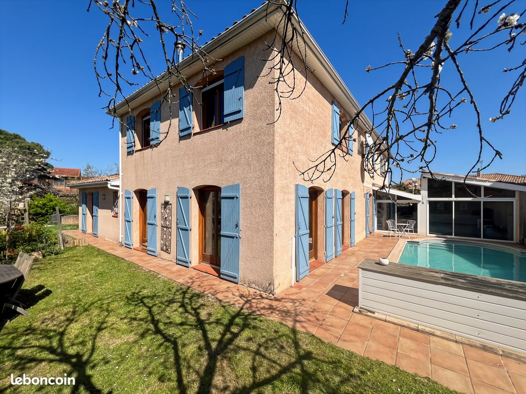 Maison 8 pièces 216 m² · à Tournefeuille · 216 m² · 627 000 €